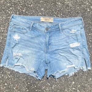 Hollister Jean Shorts Women’s 7 Y2K cutoffs distressed medium wash boyfriend